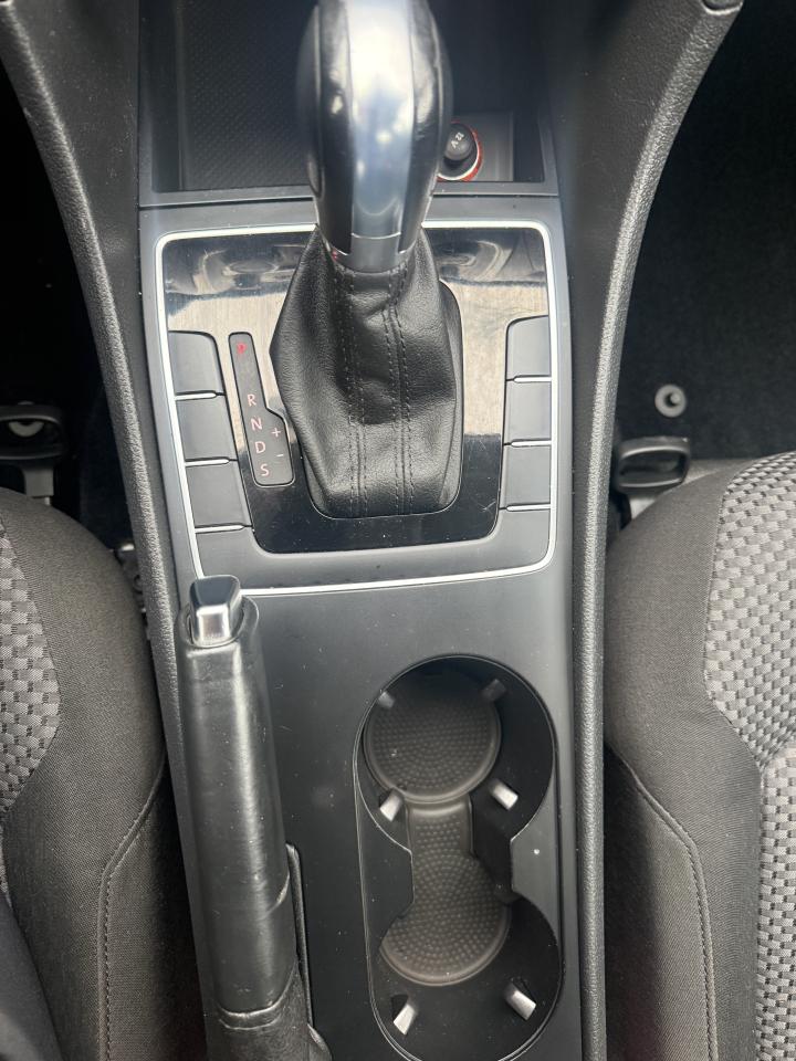 2013 Volkswagen Passat Trendline Photo