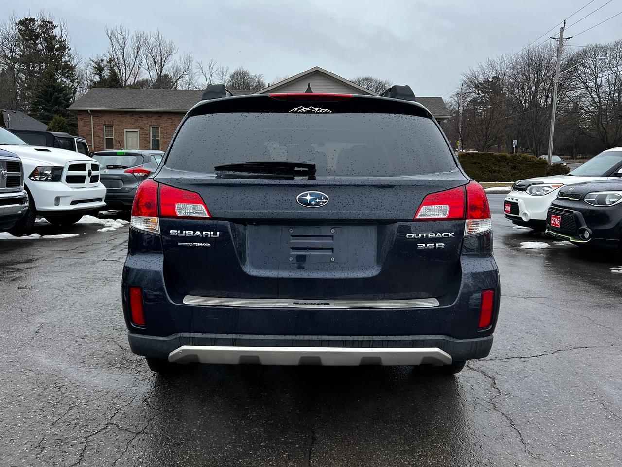 2013 Subaru Outback 3.6R w/Limited Pkg Photo