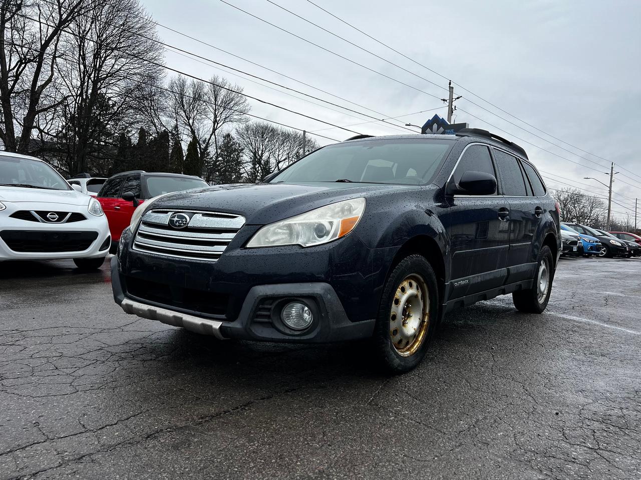 2013 Subaru Outback 3.6R w/Limited Pkg Photo2