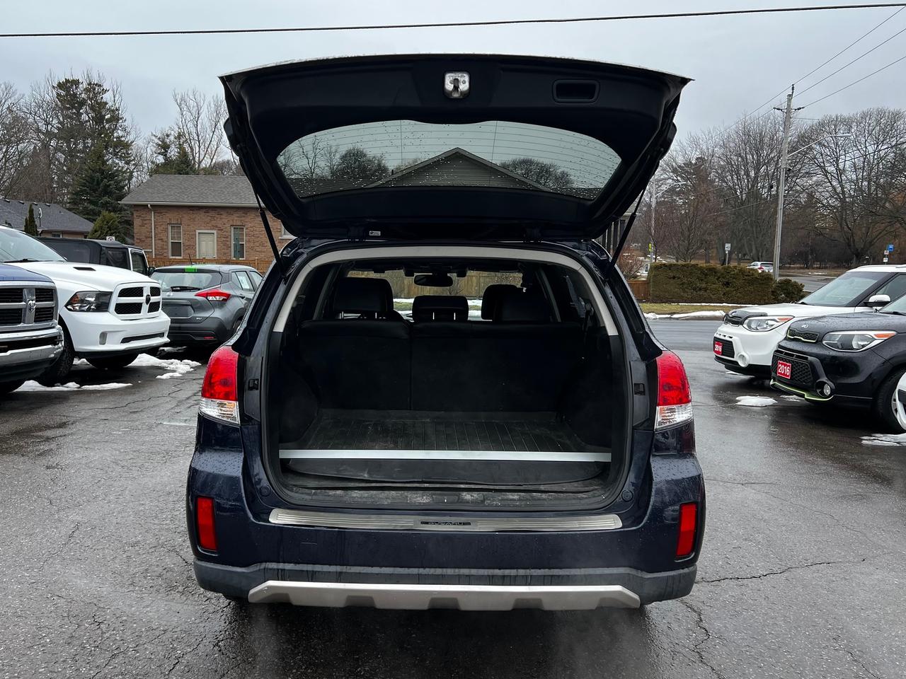 2013 Subaru Outback 3.6R w/Limited Pkg Photo
