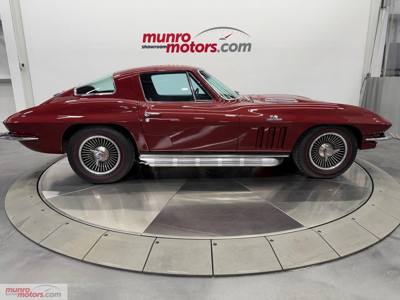 1966 Chevrolet Corvette  Photo