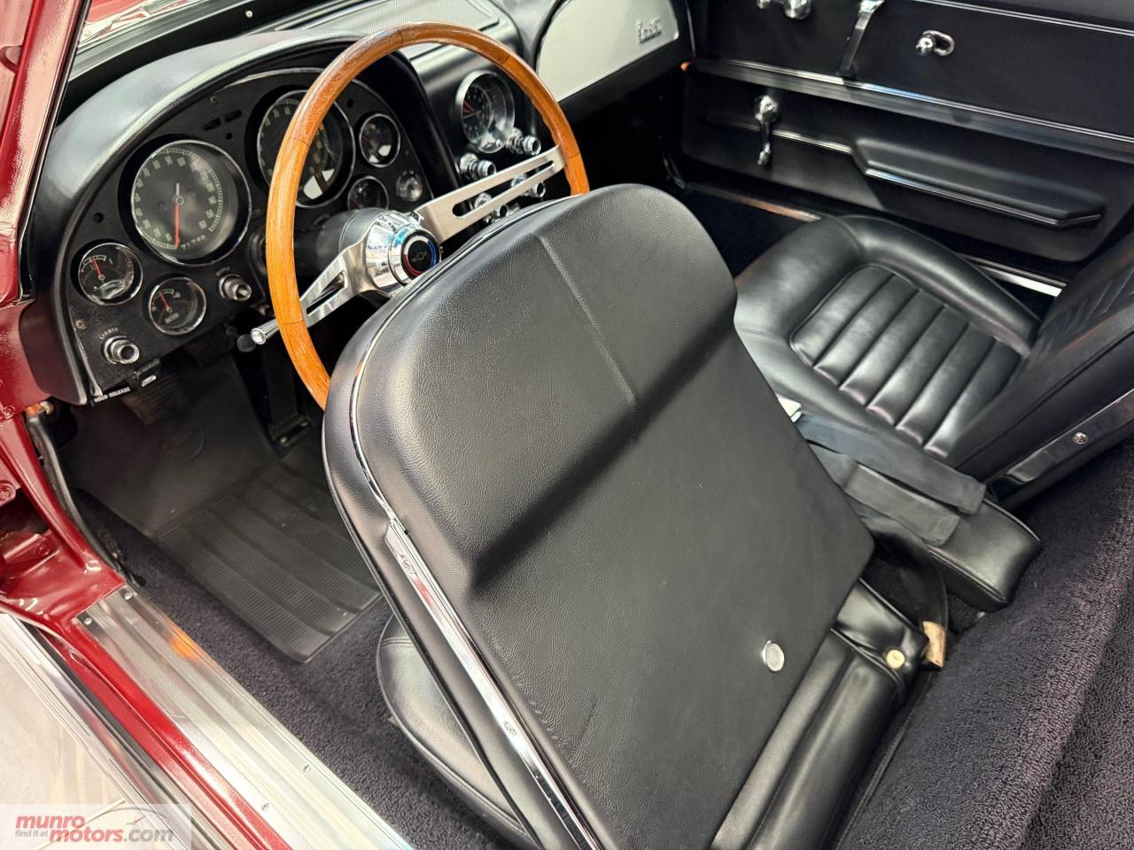 1966 Chevrolet Corvette  Photo