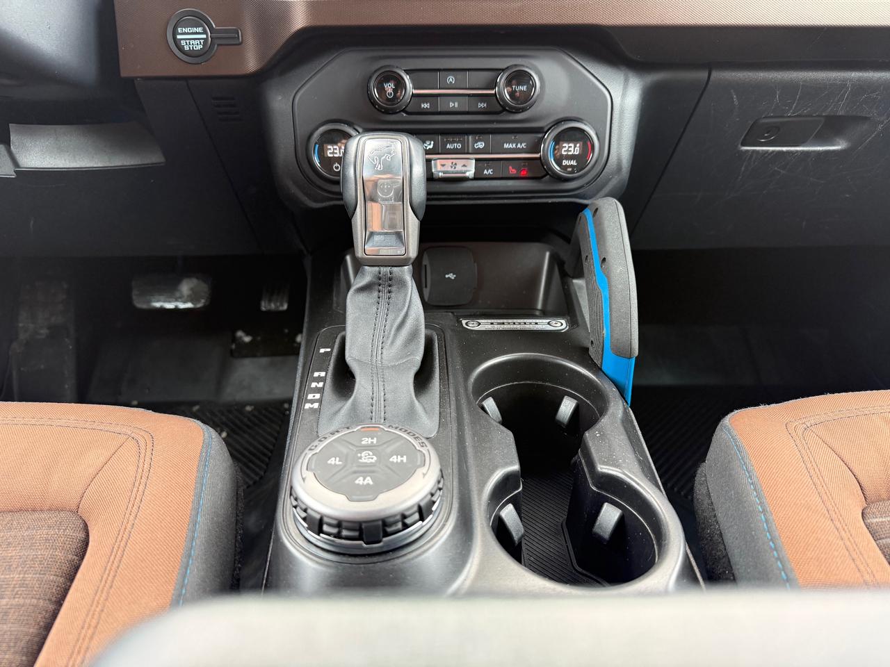 2021 Ford Bronco Outer Banks NAV! AutoStart! Heated Seats! Photo