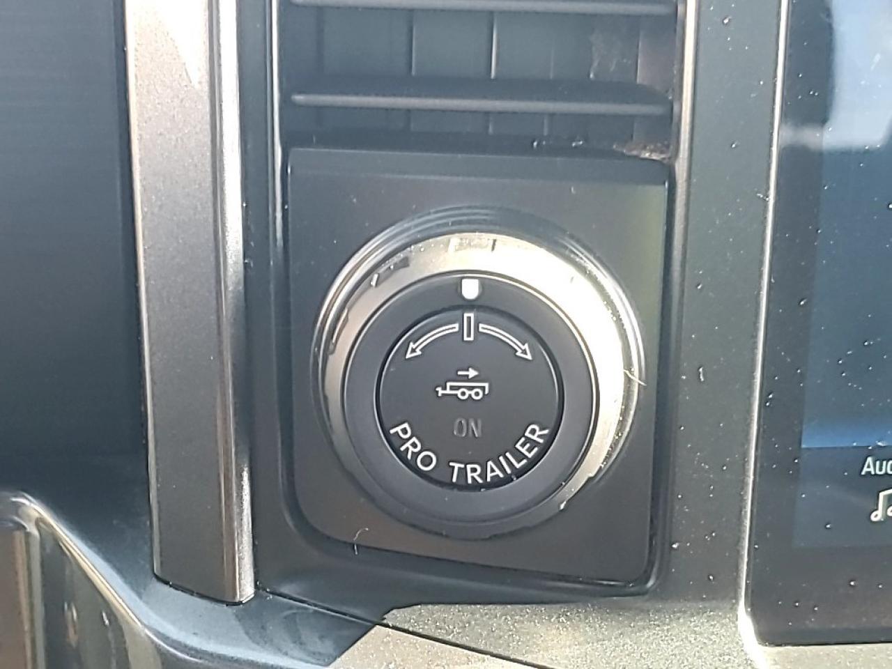 2022 Ford F-150 XLT 4WD SuperCrew 5.5' Box Photo