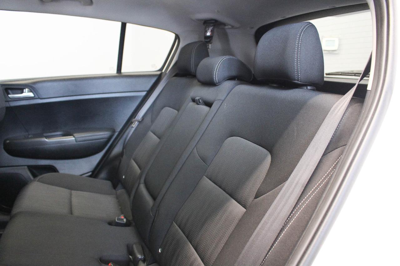 2020 Kia Sportage EX AWD - HEATED SEATS/STEERING WHEEL -  CLEAN CARFAX Photo