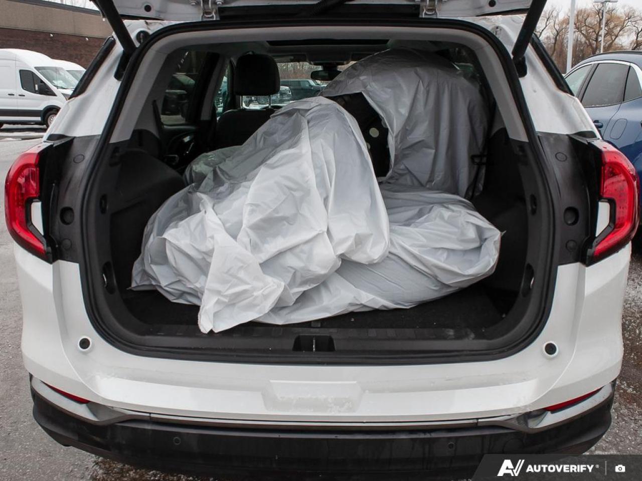 2023 GMC Terrain AT4 Photo