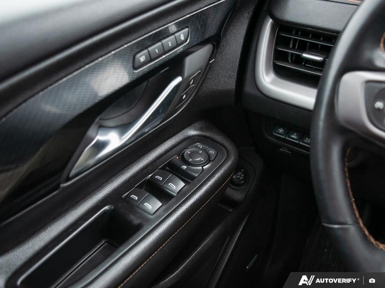 2023 GMC Terrain AT4 Photo