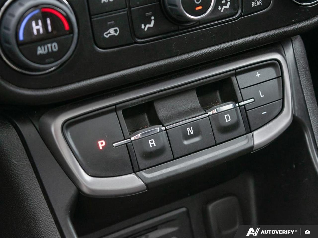 2023 GMC Terrain AT4 Photo