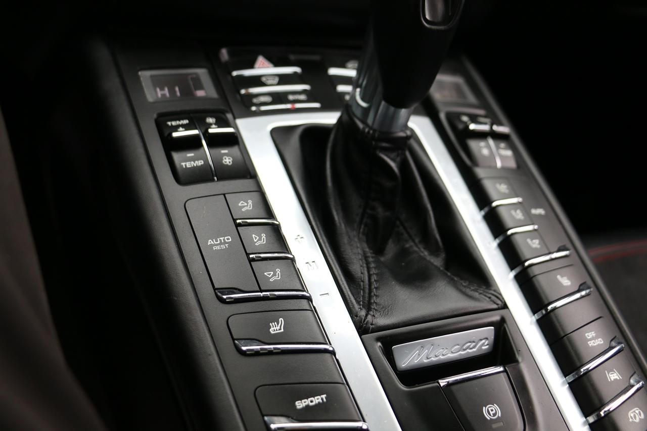 2018 Porsche Macan GTS - PANOROOF|NAVI|360CAM|BLINDSPOT Photo