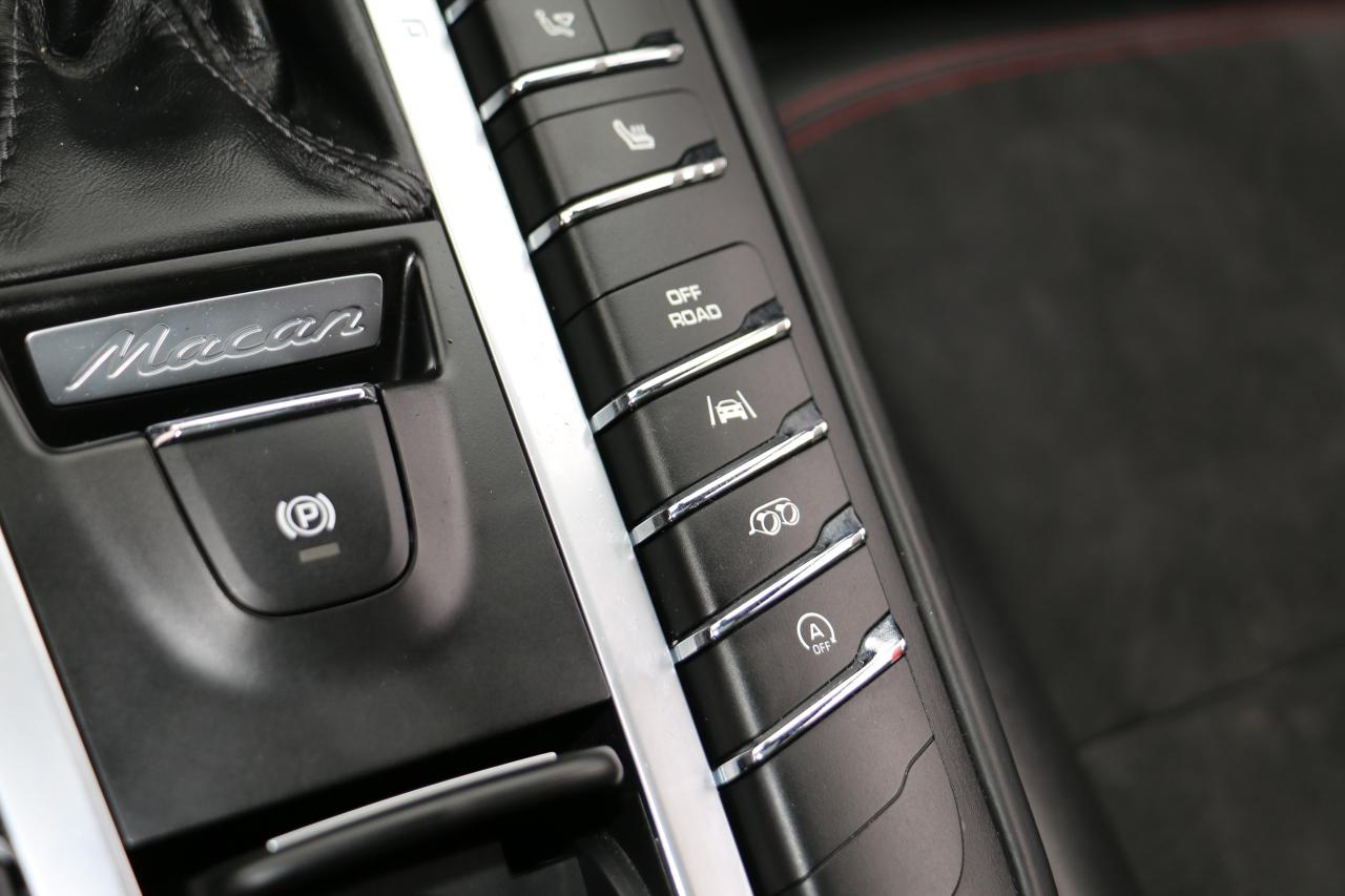 2018 Porsche Macan GTS - PANOROOF|NAVI|360CAM|BLINDSPOT Photo