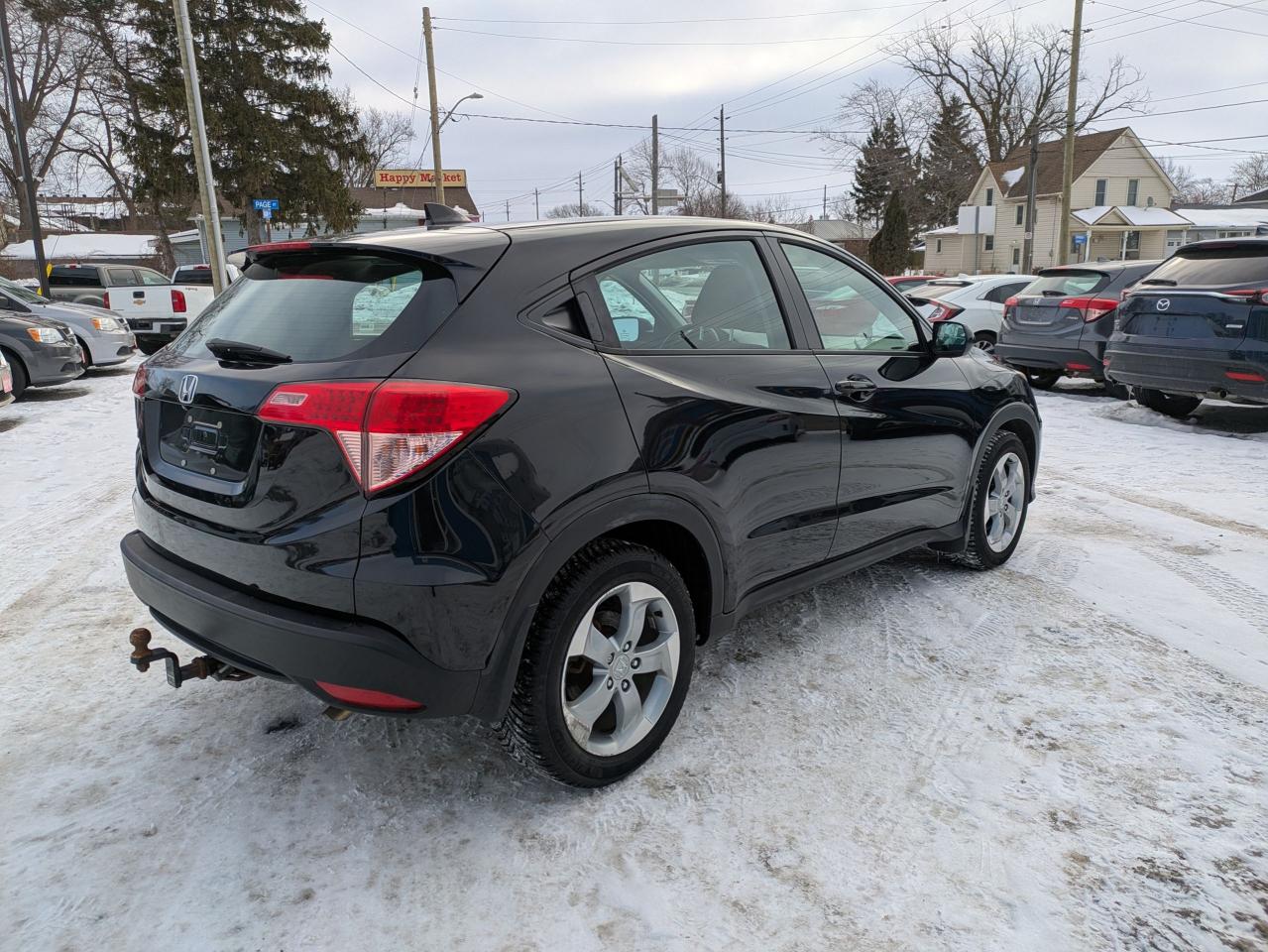 2018 Honda HR-V LX 2WD CVT Photo4
