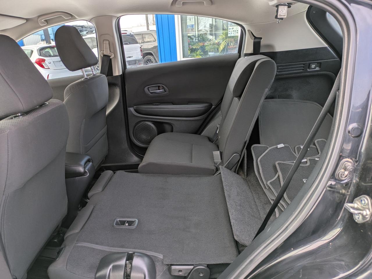 2018 Honda HR-V LX 2WD CVT Photo