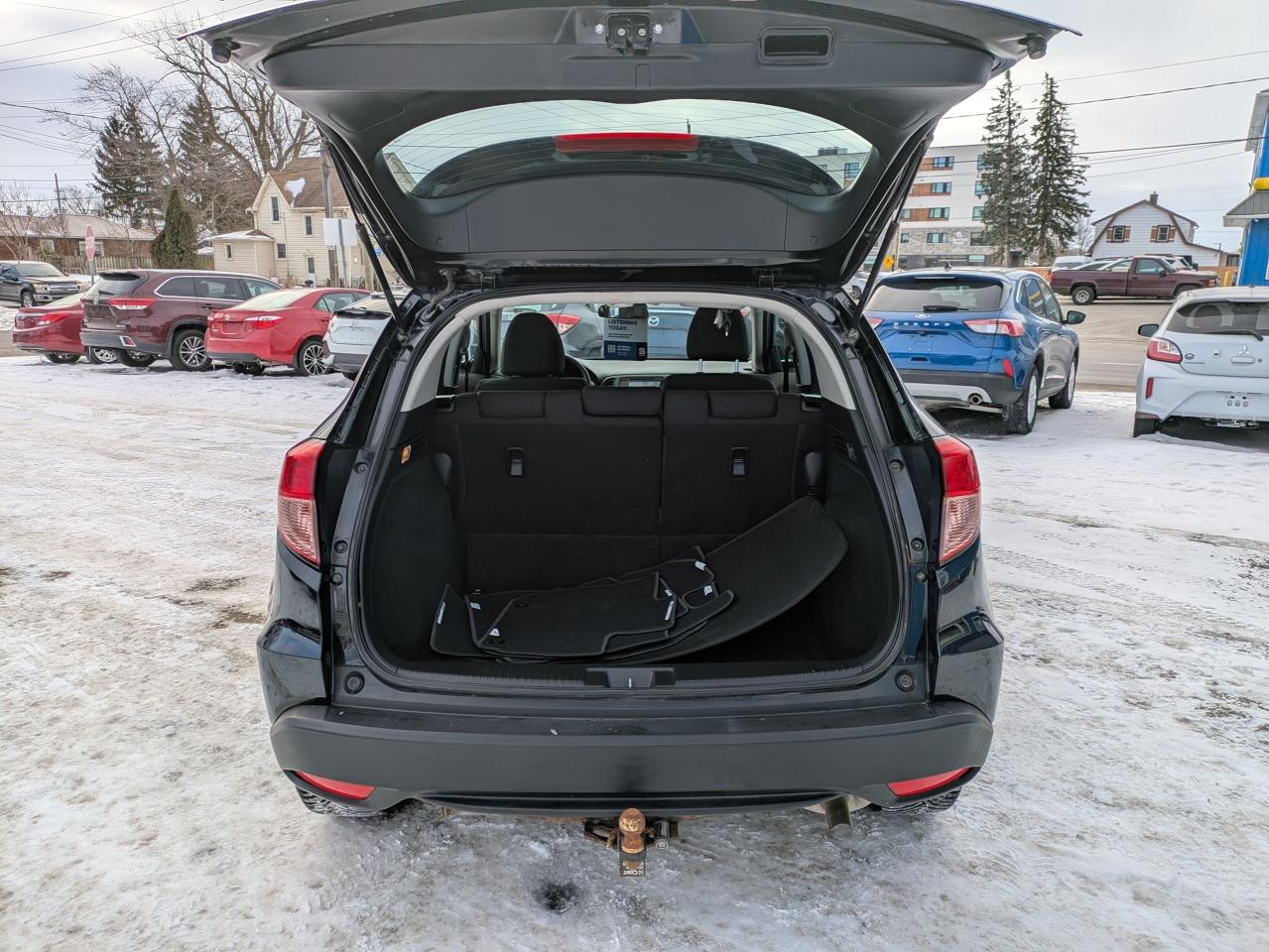 2018 Honda HR-V LX 2WD CVT Photo