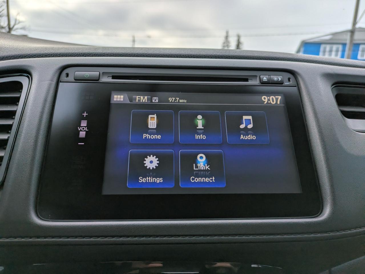 2018 Honda HR-V LX 2WD CVT Photo