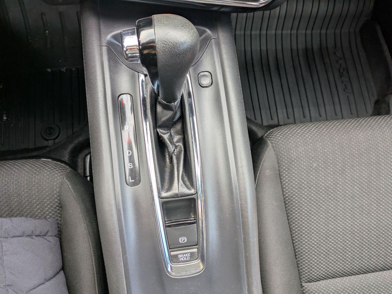 2018 Honda HR-V LX 2WD CVT Photo