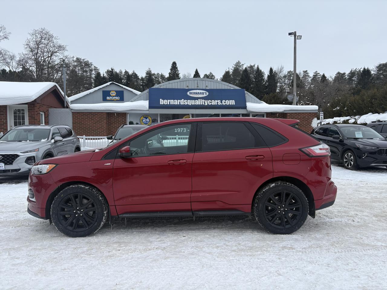 2021 Ford Edge ST Line - Photo #2