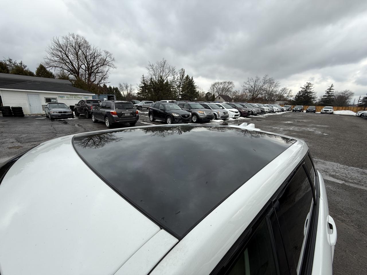 2017 Land Rover Range Rover Evoque SE Photo