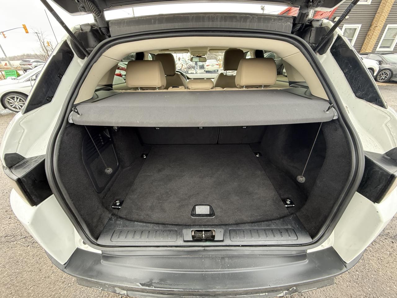 2017 Land Rover Range Rover Evoque SE Photo