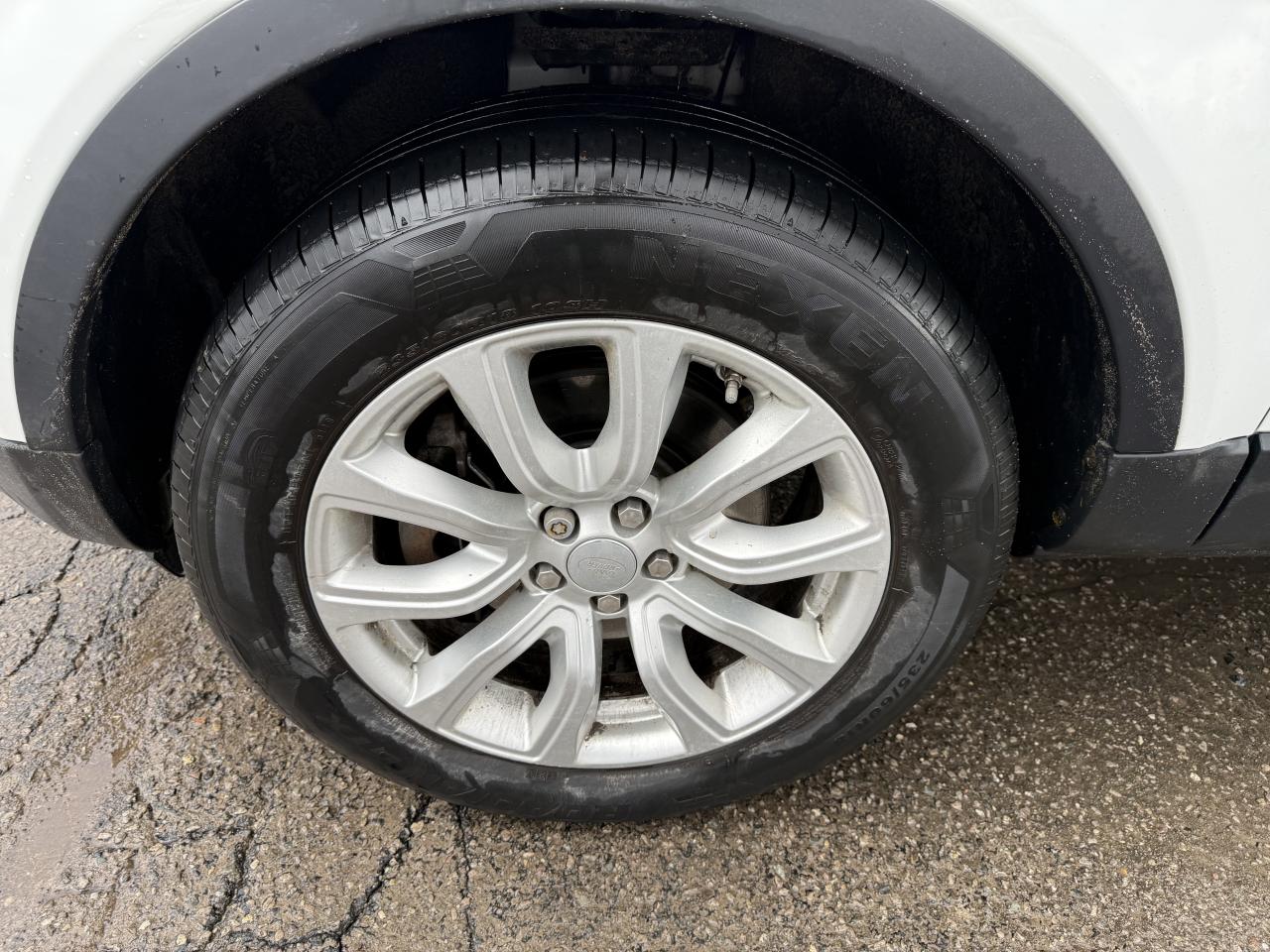 2017 Land Rover Range Rover Evoque SE Photo