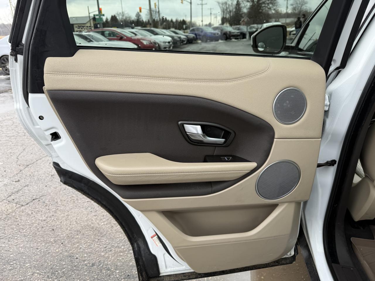 2017 Land Rover Range Rover Evoque SE Photo