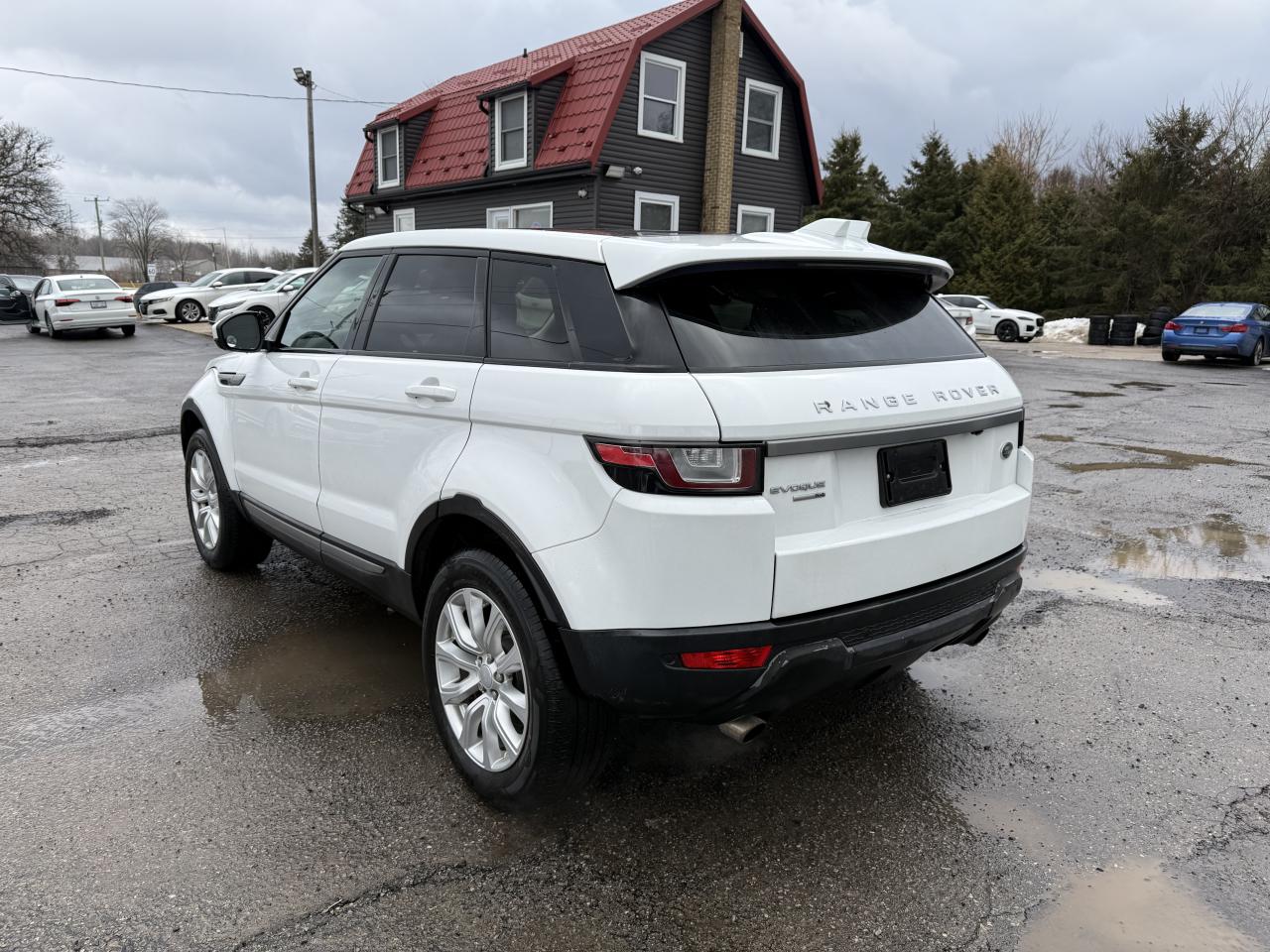 2017 Land Rover Range Rover Evoque SE Photo
