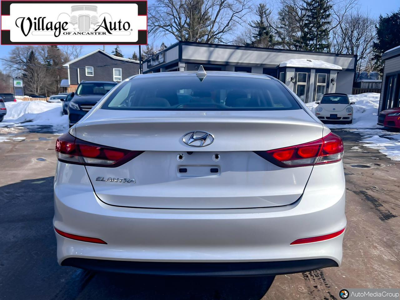 2017 Hyundai Elantra 4DR SDN AUTO GL Photo3