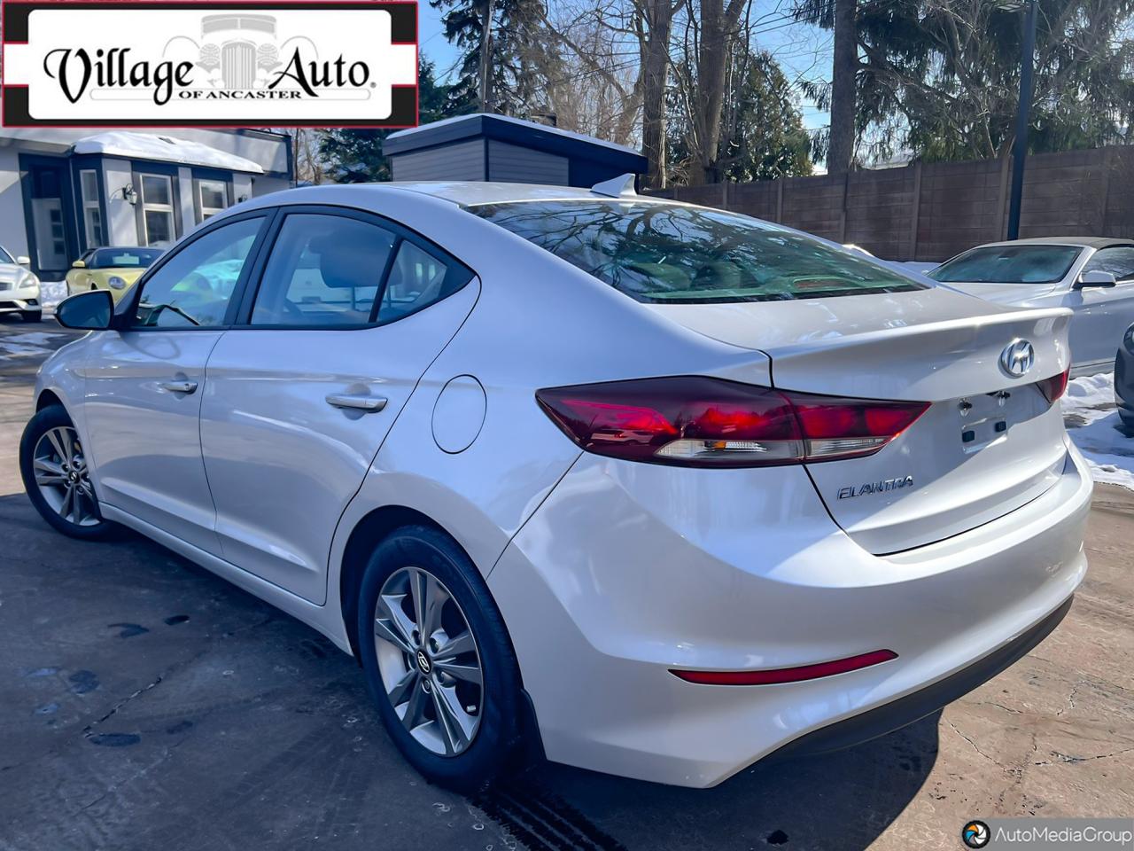 2017 Hyundai Elantra 4DR SDN AUTO GL Photo4