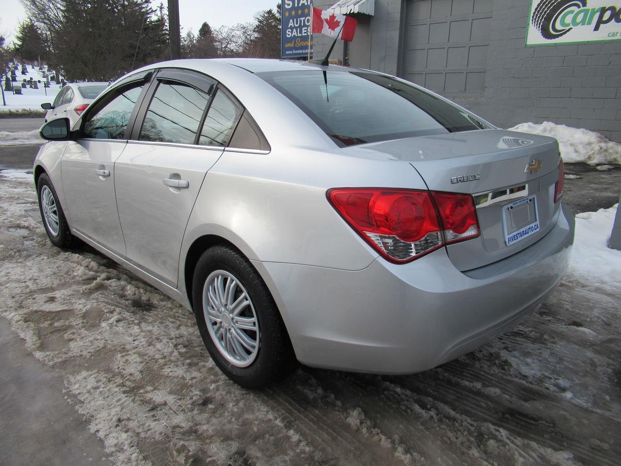 2011 Chevrolet Cruze LT Turbo w/1SA Photo