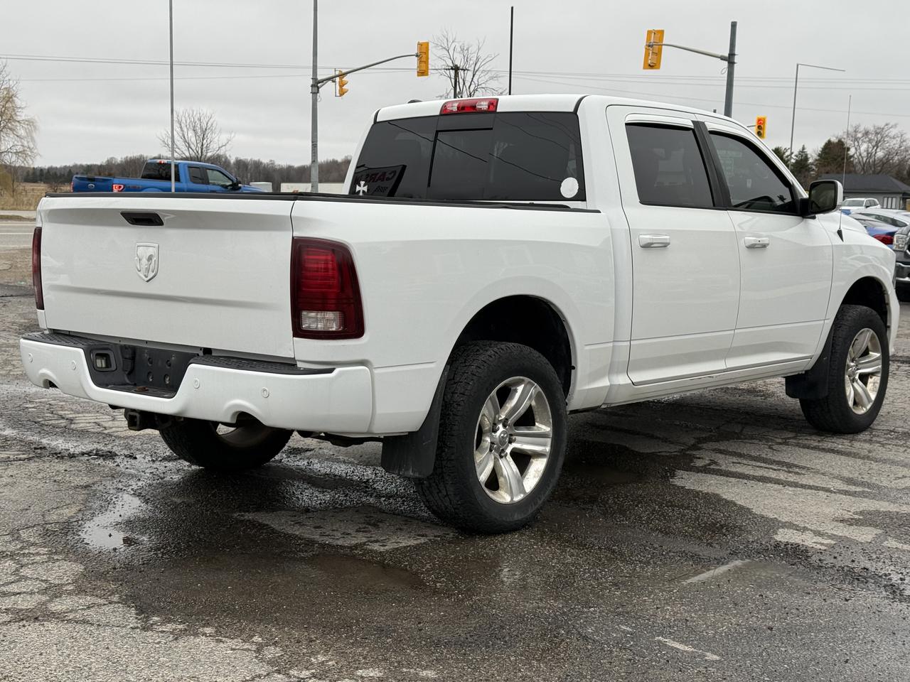 2014 RAM 1500 SPORT Photo2