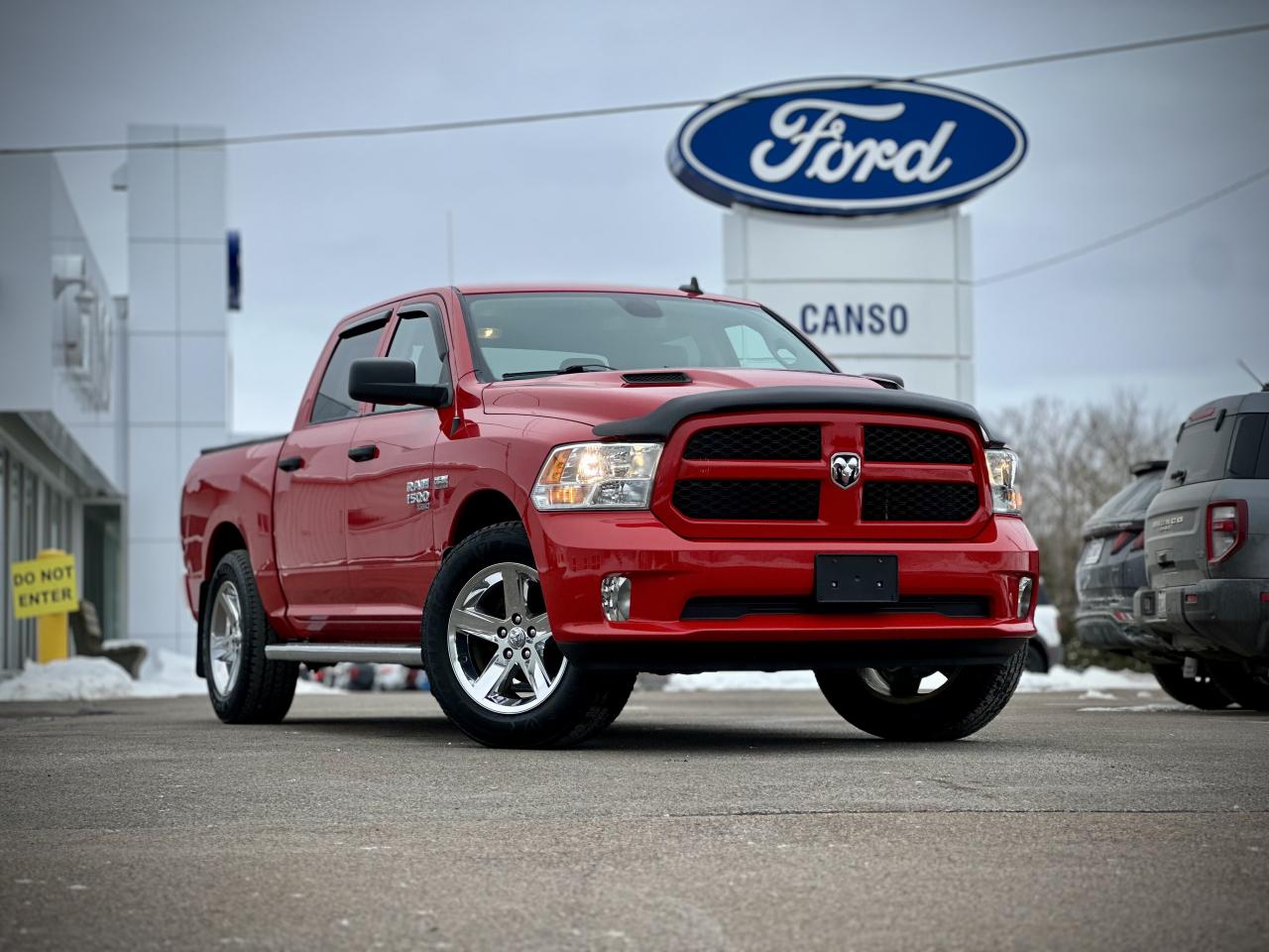 2021 RAM 1500 Classic EXPRESS Photo0