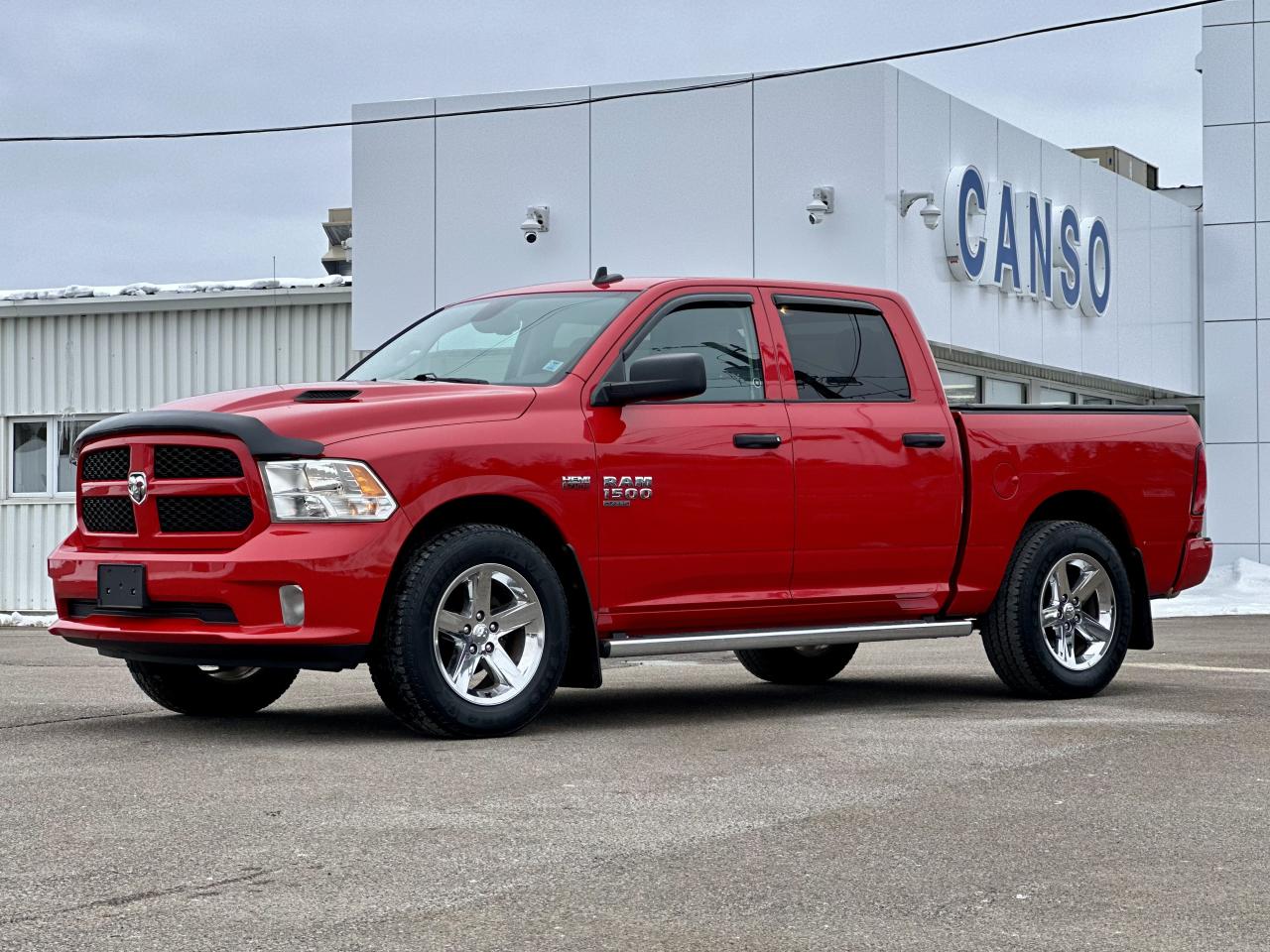 2021 RAM 1500 Classic EXPRESS Photo3