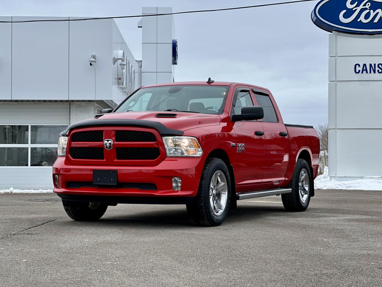2021 RAM 1500 Classic EXPRESS Photo2