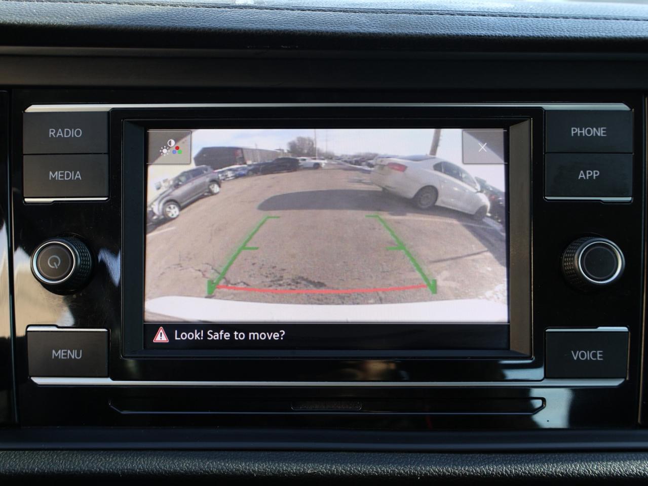 2024 Volkswagen Jetta TRENDLINE CERTIFIED *1 OWNER*ACCIDENT FREE* CAMERA BLUETOOTH HEATED SEATS CRUISE ALLOYS Photo