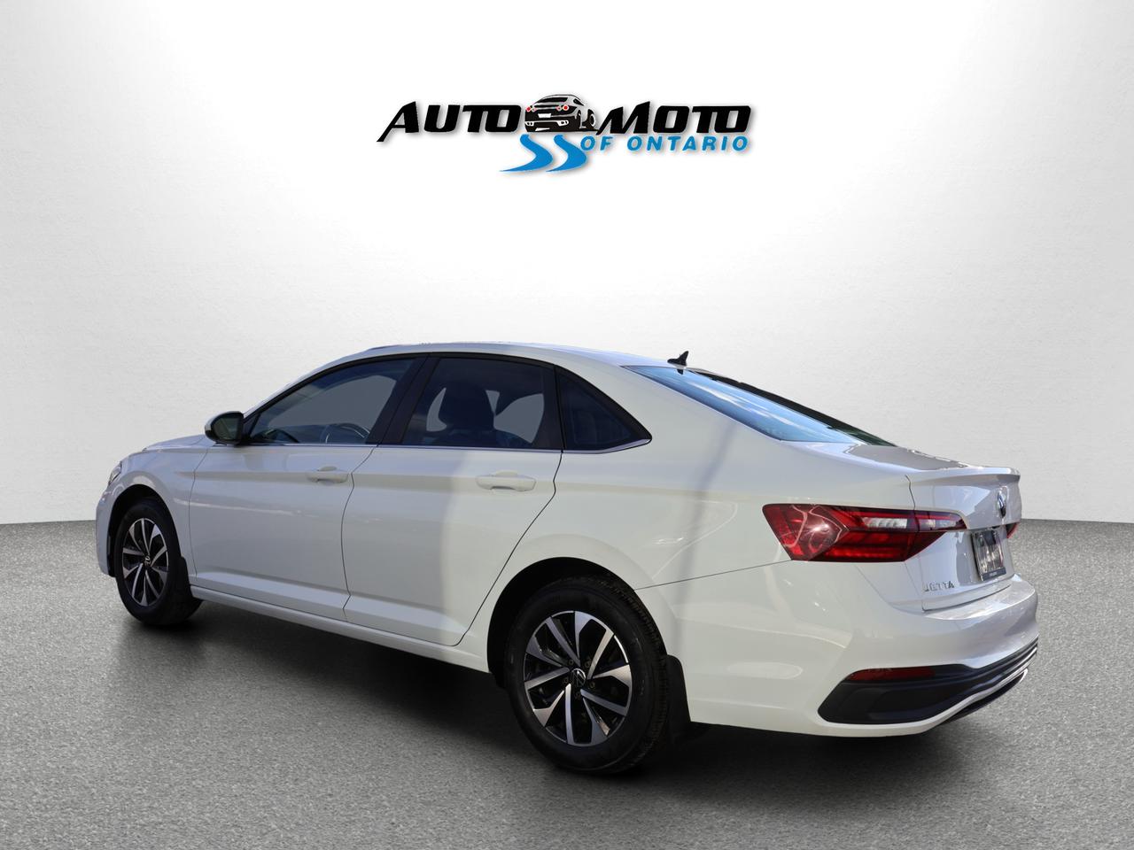 2024 Volkswagen Jetta TRENDLINE CERTIFIED *1 OWNER*ACCIDENT FREE* CAMERA BLUETOOTH HEATED SEATS CRUISE ALLOYS Photo