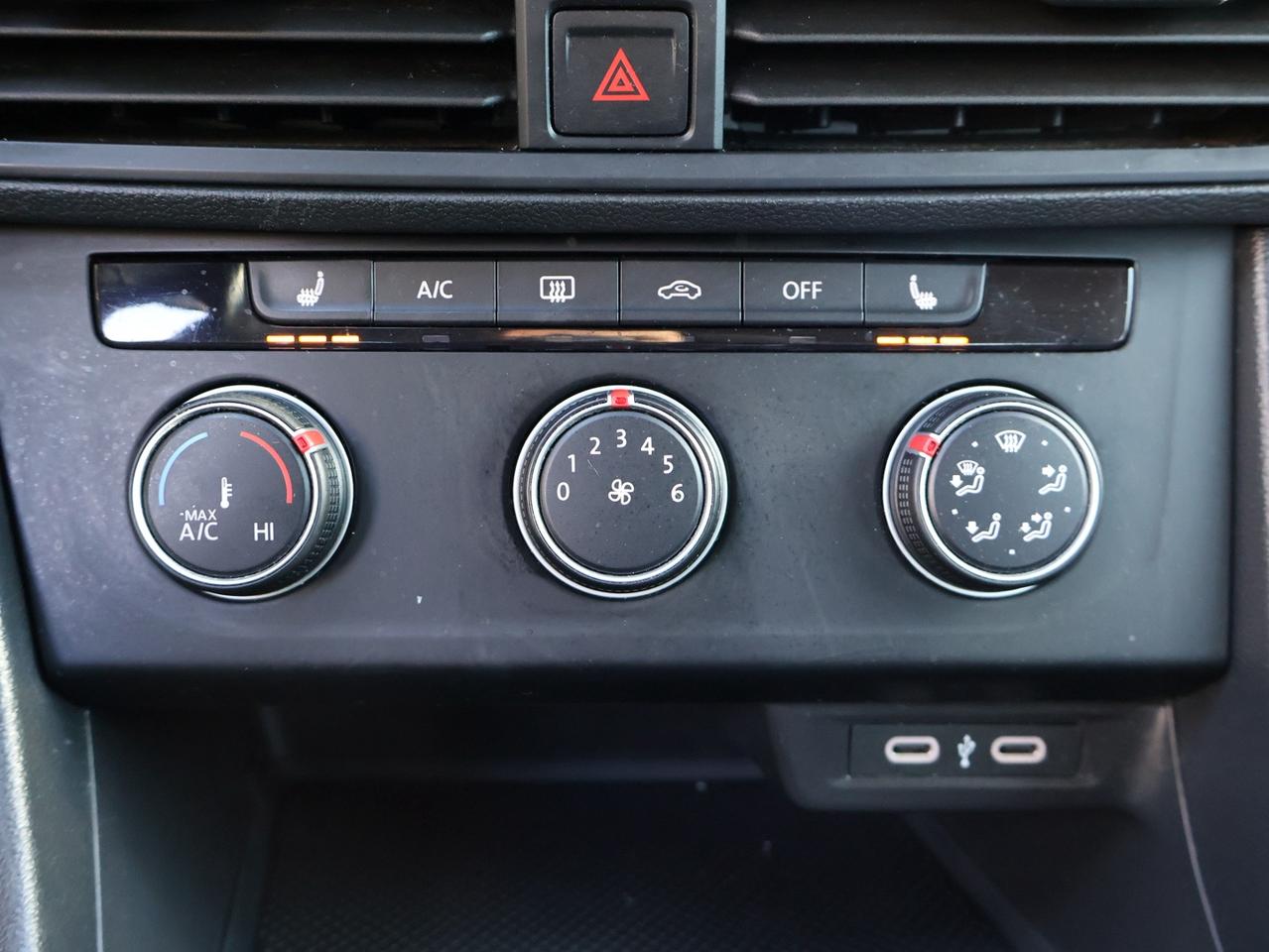 2024 Volkswagen Jetta TRENDLINE CERTIFIED *1 OWNER*ACCIDENT FREE* CAMERA BLUETOOTH HEATED SEATS CRUISE ALLOYS Photo