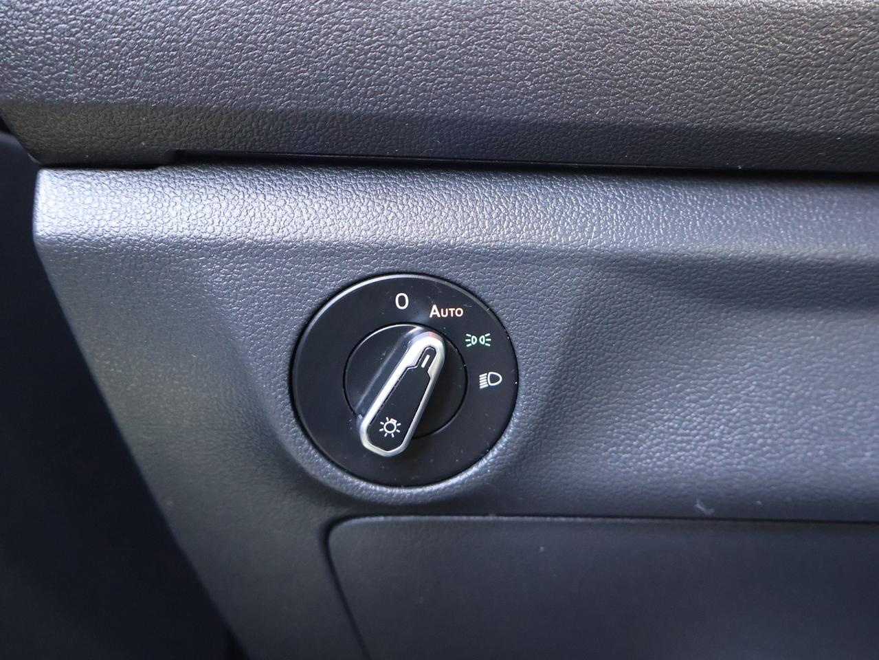 2024 Volkswagen Jetta TRENDLINE CERTIFIED *1 OWNER*ACCIDENT FREE* CAMERA BLUETOOTH HEATED SEATS CRUISE ALLOYS Photo