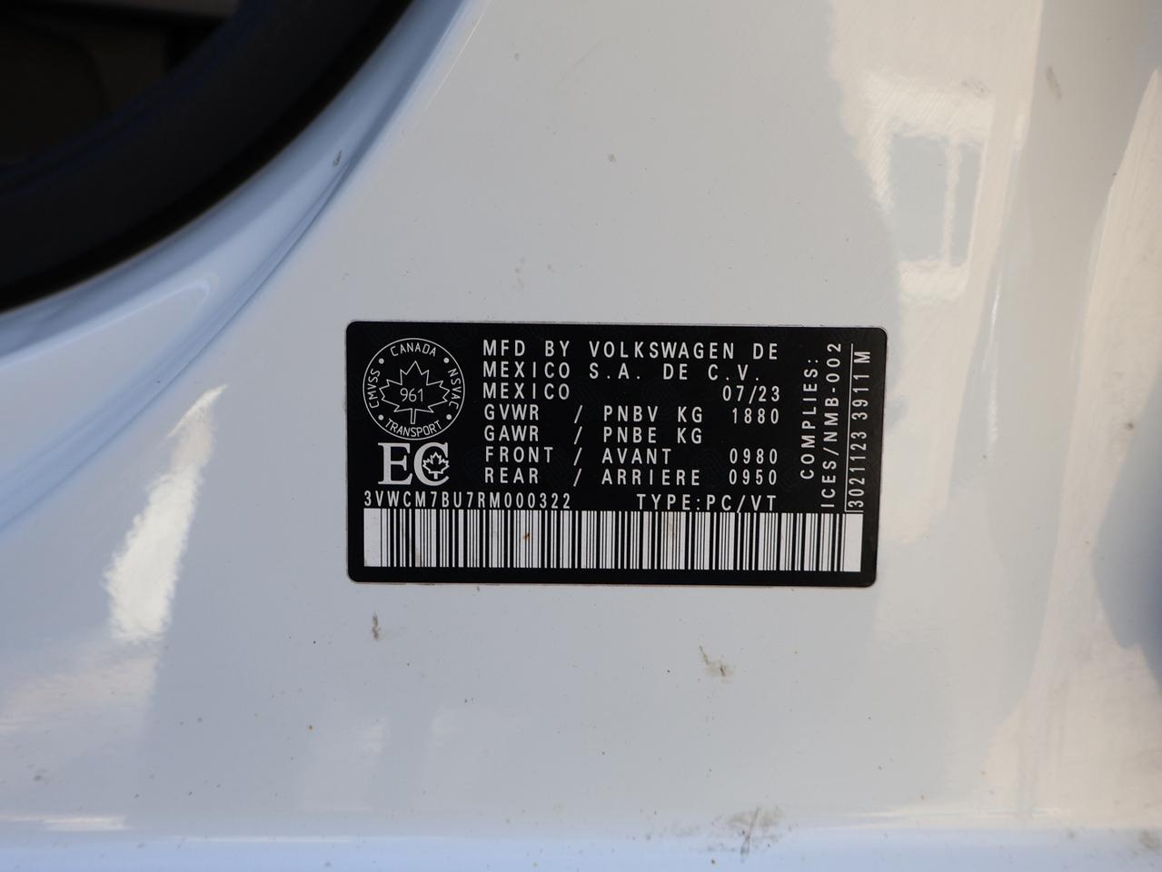 2024 Volkswagen Jetta TRENDLINE CERTIFIED *1 OWNER*ACCIDENT FREE* CAMERA BLUETOOTH HEATED SEATS CRUISE ALLOYS Photo