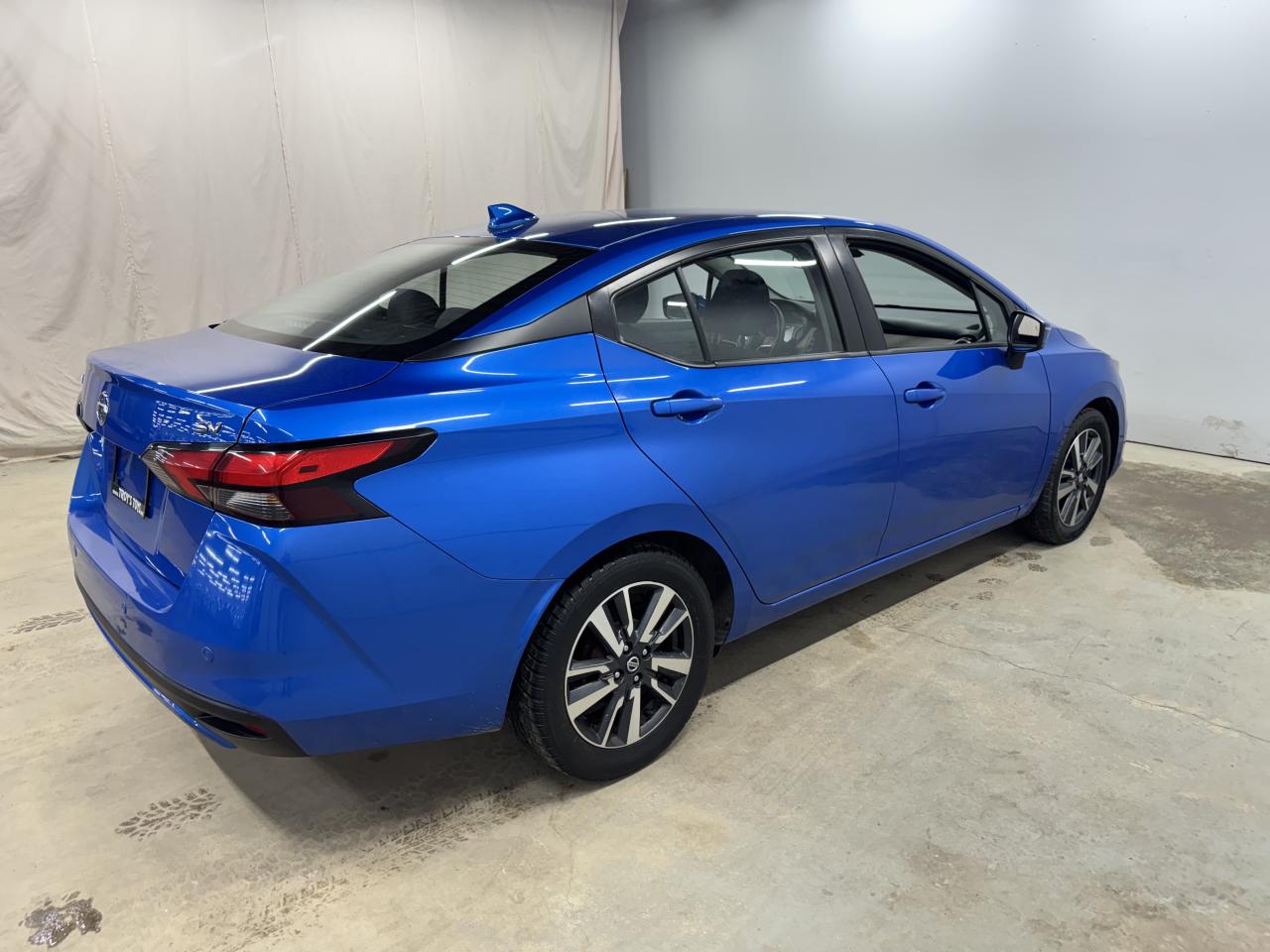 2021 Nissan Versa SV CVT | BLIND SPOT MONITOR | CARPLAY/ANDROID AUTO Photo7