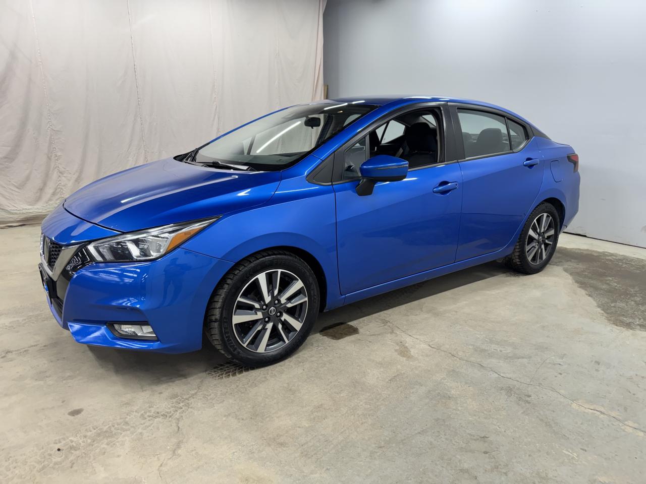 2021 Nissan Versa SV CVT | BLIND SPOT MONITOR | CARPLAY/ANDROID AUTO Photo3