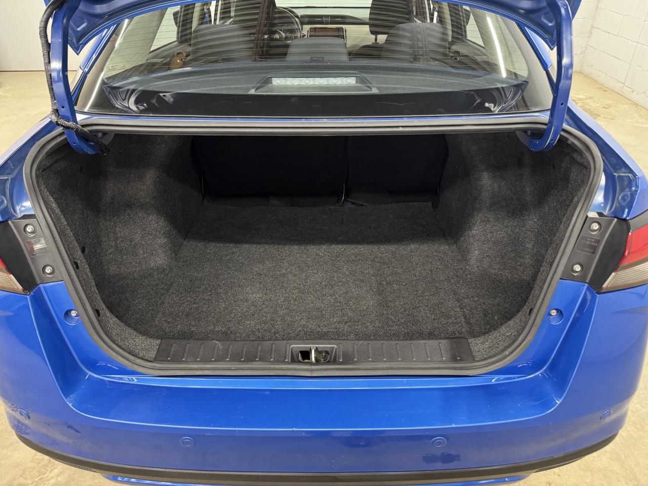 2021 Nissan Versa SV CVT | BLIND SPOT MONITOR | CARPLAY/ANDROID AUTO Photo6