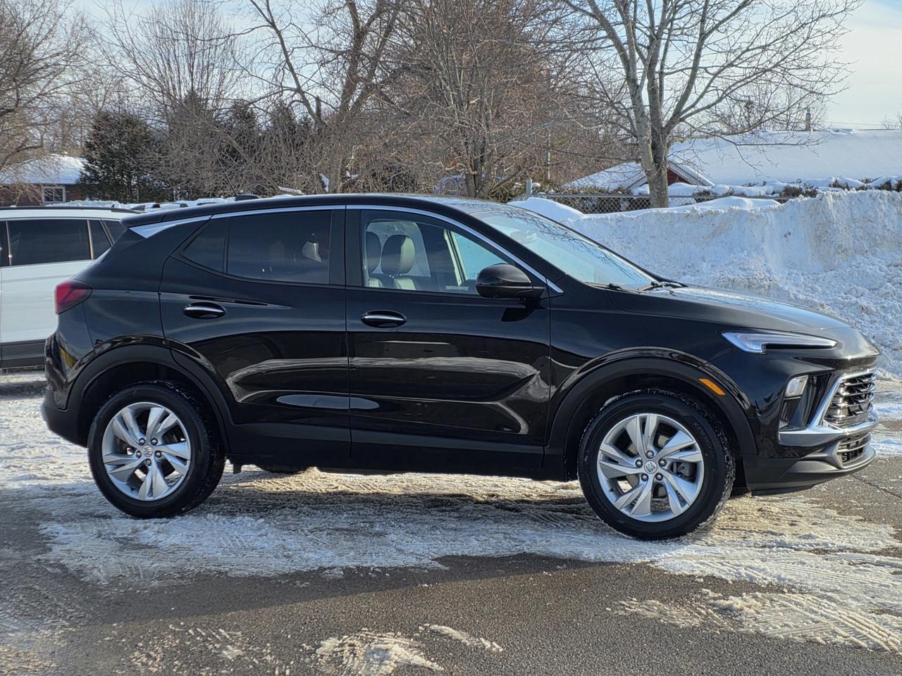 2024 Buick Encore GX Preferred AWD Photo3