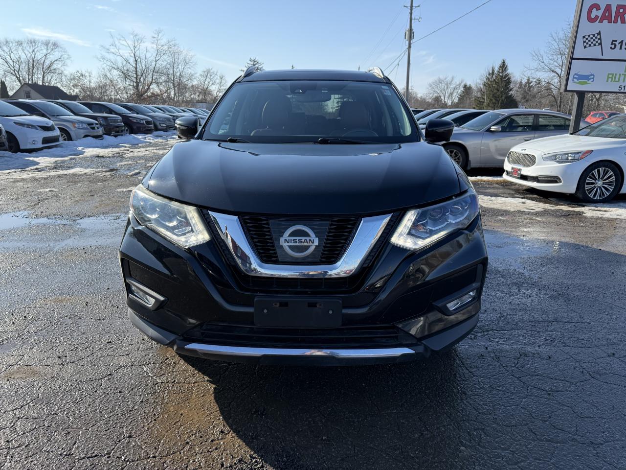 2017 Nissan Rogue SL Platinum AWD Photo