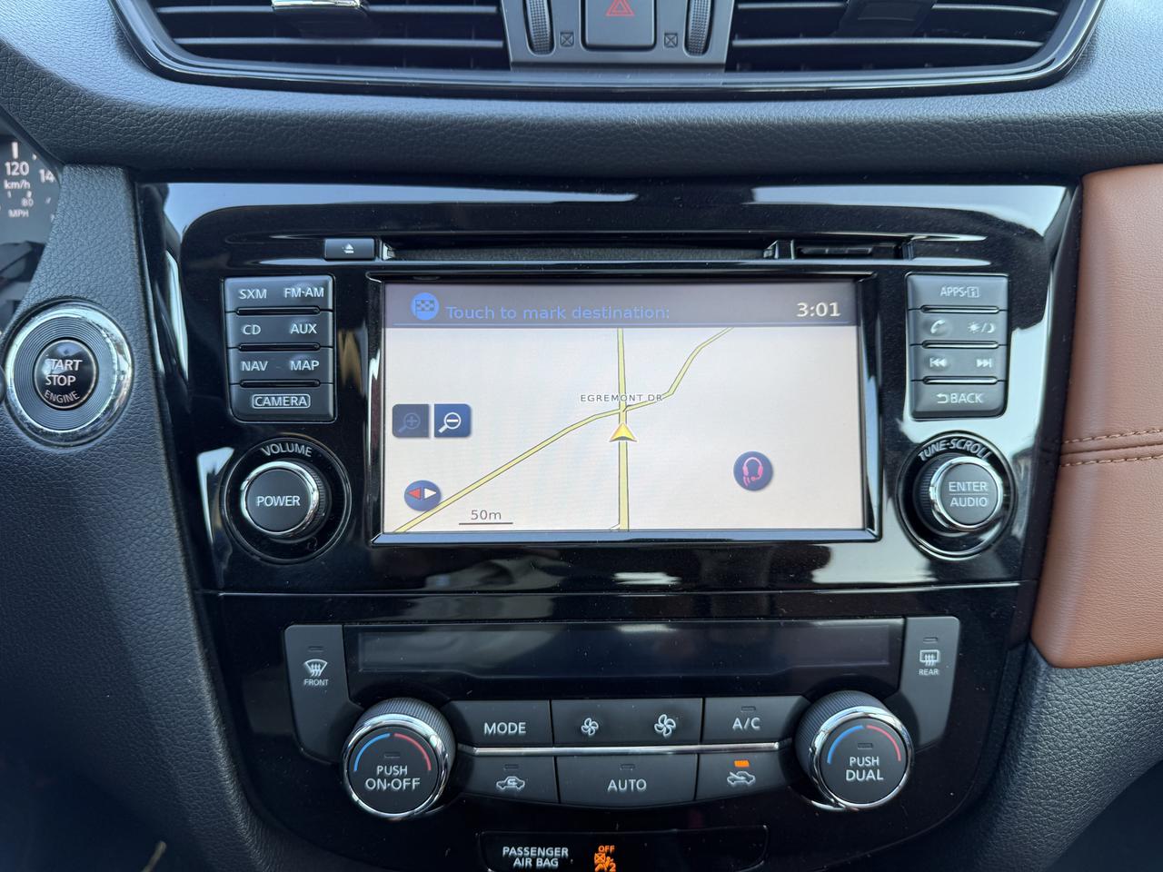 2017 Nissan Rogue SL Platinum AWD Photo