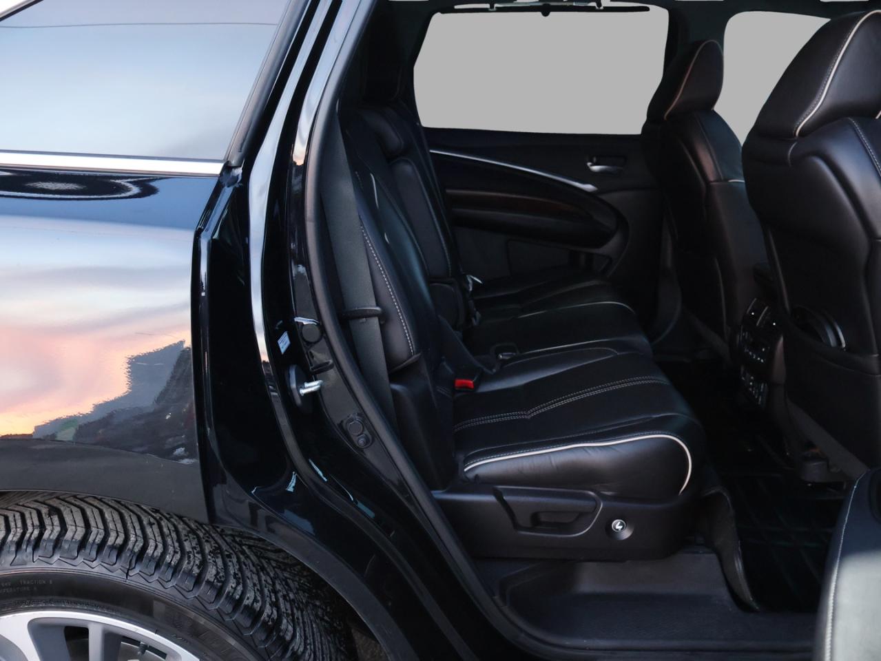 2018 Acura MDX 3.5L V6 SH-AWD w/Advance Package 360 CAMERA NAV DVD BLUETOOTH DVD LEATHER HEATED SEATS SUNROOF CRUISE ALLOYS Photo