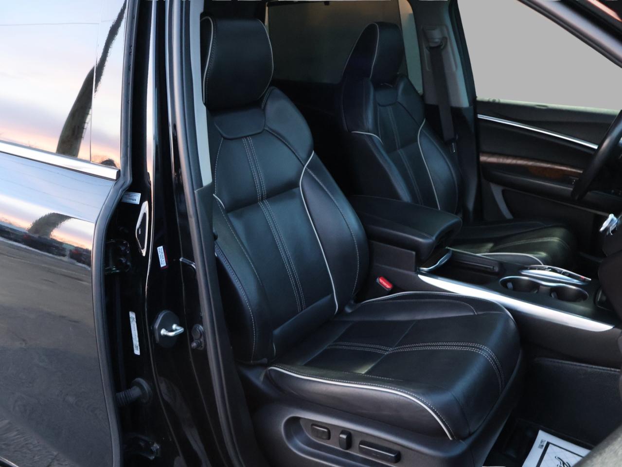 2018 Acura MDX 3.5L V6 SH-AWD w/Advance Package 360 CAMERA NAV DVD BLUETOOTH DVD LEATHER HEATED SEATS SUNROOF CRUISE ALLOYS Photo