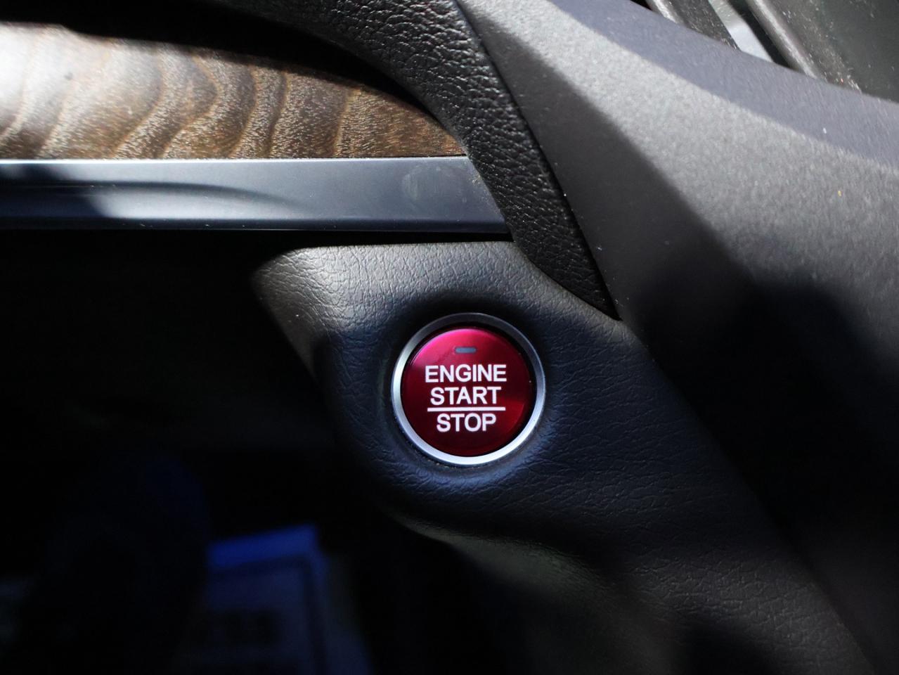 2018 Acura MDX 3.5L V6 SH-AWD w/Advance Package 360 CAMERA NAV DVD BLUETOOTH DVD LEATHER HEATED SEATS SUNROOF CRUISE ALLOYS Photo