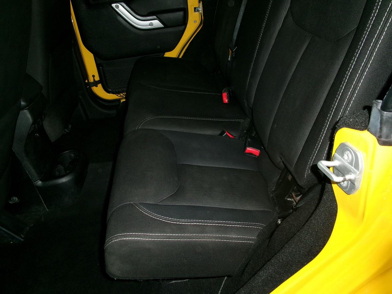 2015 Jeep Wrangler Unlimited Sahara Photo