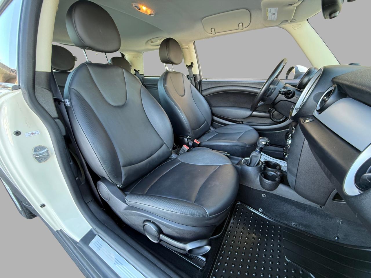 2011 MINI Cooper 2dr Cpe Classic Photo