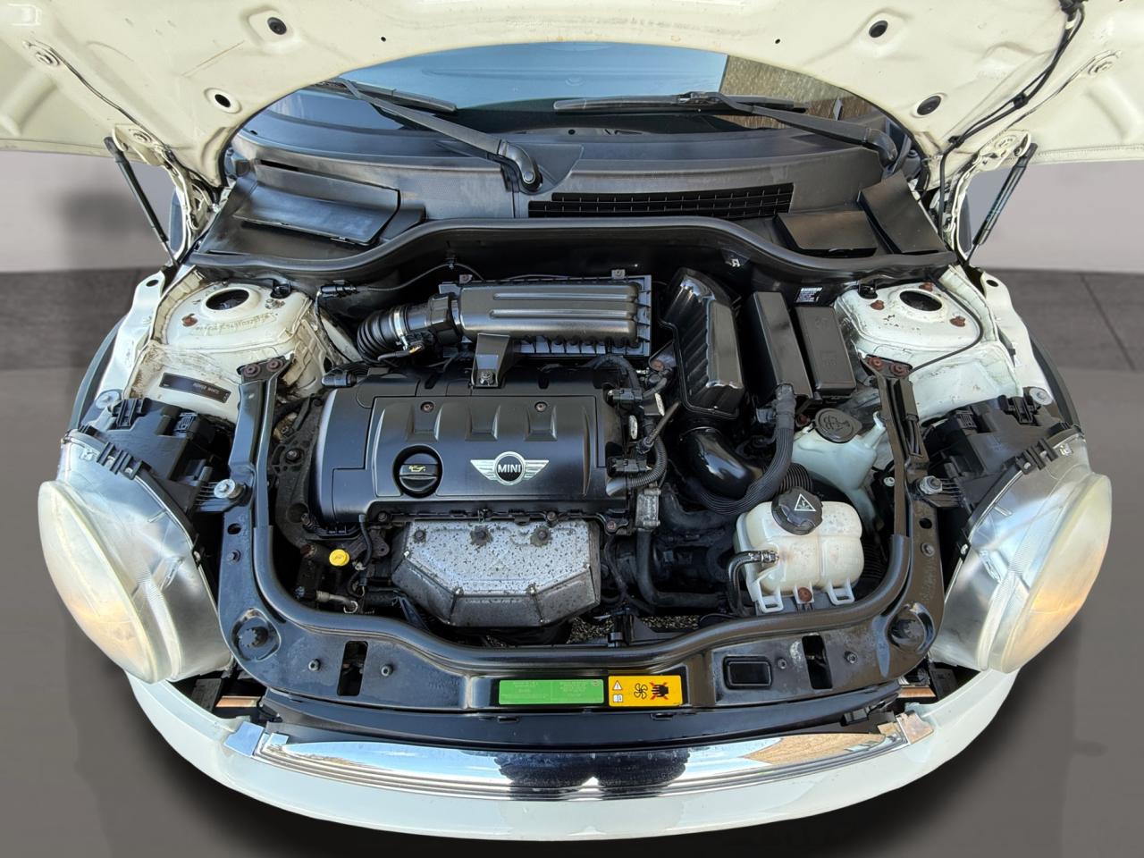 2011 MINI Cooper 2dr Cpe Classic Photo