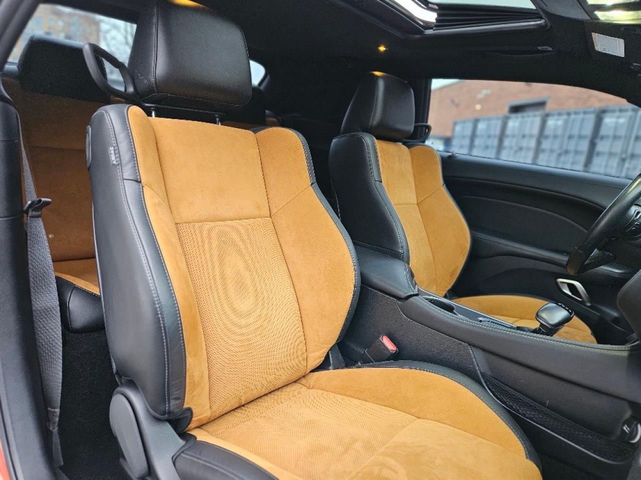 2020 Dodge Challenger GT PLUS AWD-CARMEL ALCANTARA INTERIOR-LOADED Photo